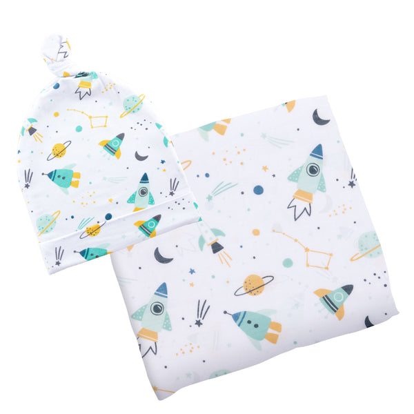 Space bamboo blanket and beanie.