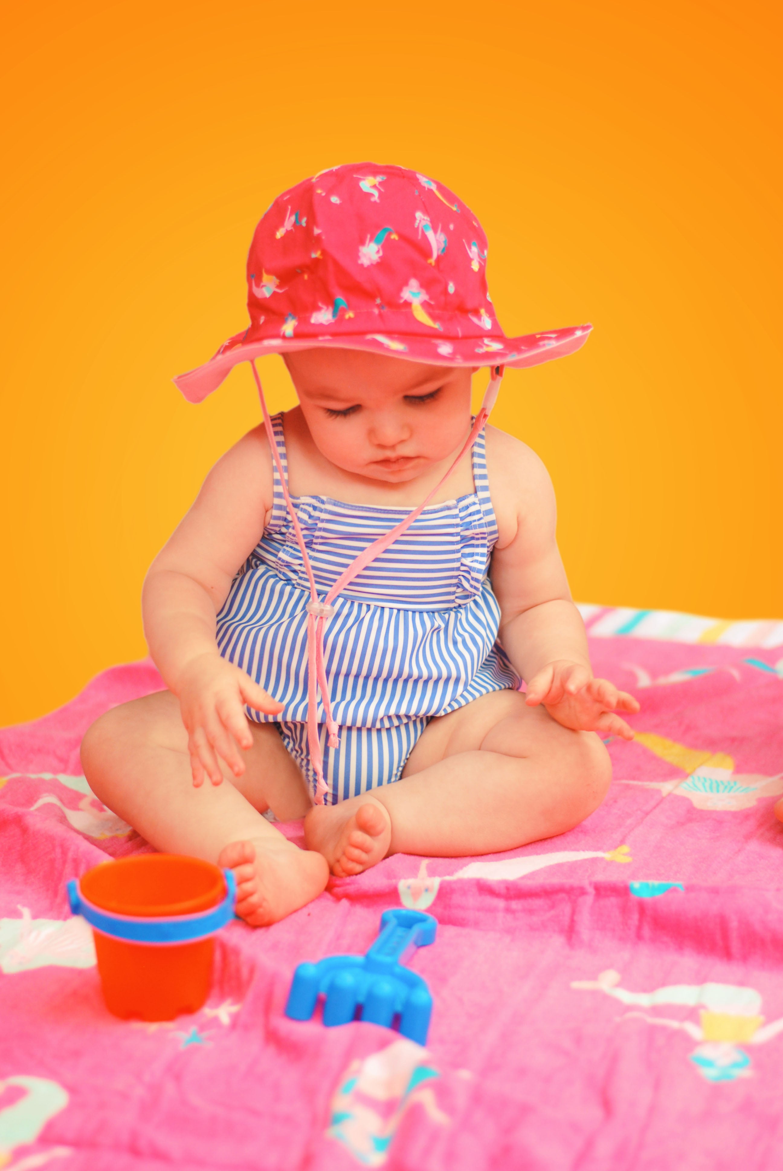 Baby UPF 50+ Adjustable Drawstring Wide Brim Bucket Sun Hat – Simplicity